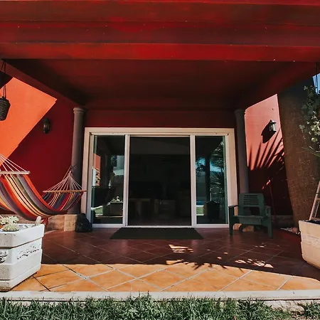7 Waves Surf Hostel-3
